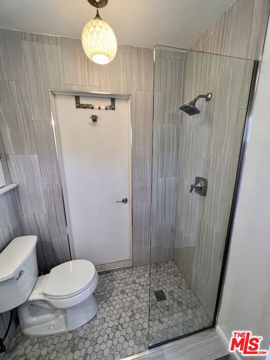 219 Winchester Avenue, Glendale CA: https://media.crmls.org/mediaz/d14aa7c2-761b-4531-96b3-afcb6be8e938.jpg