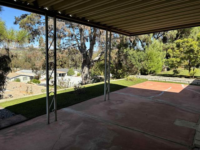 5420 Kipling Lane, Carlsbad CA: https://media.crmls.org/mediaz/d14b2a4a-871c-4513-9e62-33ff87fdb795.jpg