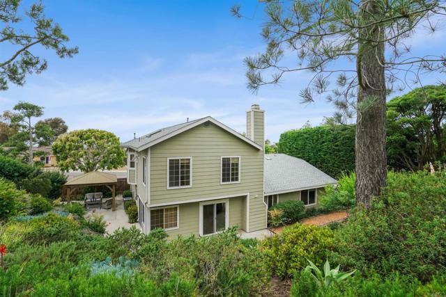 915 Lake Ridge Drive, San Marcos CA: https://media.crmls.org/mediaz/d14b5235-5946-4ede-ad33-02f735a5a508.jpg