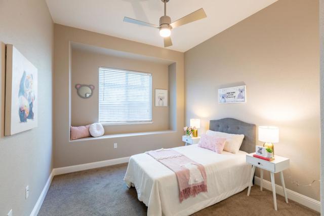 Image 40 of 88 For 493 Yelland Way