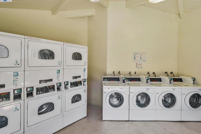 1731 Ellis St, Concord CA: https://media.crmls.org/mediaz/d14bb0e1-1007-4b85-b7b6-b58f57ea772e.jpg