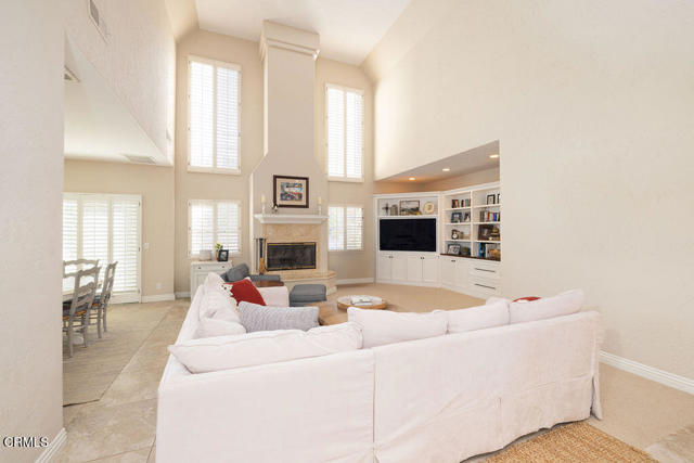 5751 Terra Bella Court, Camarillo CA: https://media.crmls.org/mediaz/d14bd430-9ca5-4d8b-a5b9-b8647a465f0b.jpg