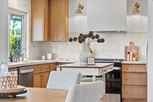 Detail Gallery Image 7 of 30 For 17544 Plaza Otonal, San Diego,  CA 92128 - 3 Beds | 2 Baths