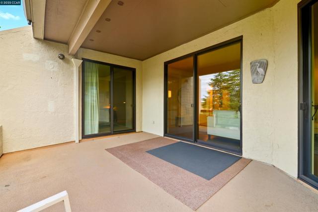 3711 Terra Granada Dr, Walnut Creek CA: https://media.crmls.org/mediaz/d14c2538-dd78-441f-a1bc-f3fd471bcf93.jpg