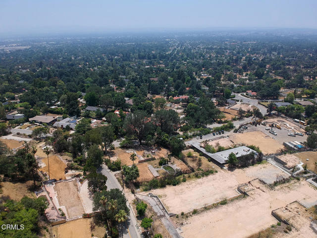 1962 E Loma Alta Drive, Altadena CA: https://media.crmls.org/mediaz/d14c414a-062b-4560-8bc7-2894bf8810ec.jpg