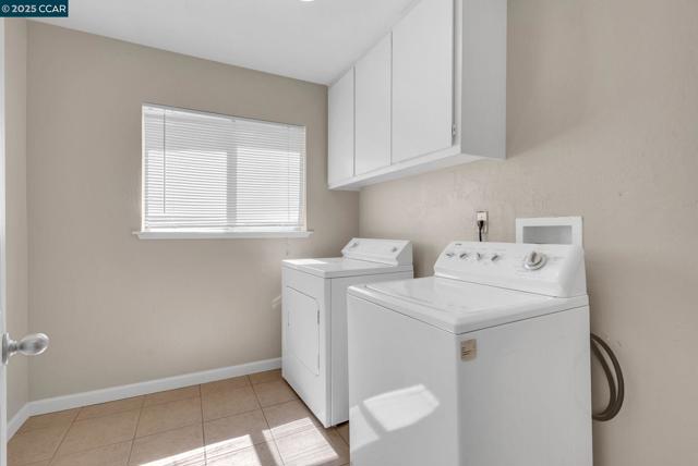3060 San Miguel Ct, Concord CA: https://media.crmls.org/mediaz/d14c58f1-b6a9-46c2-9aac-0eb6f9750867.jpg