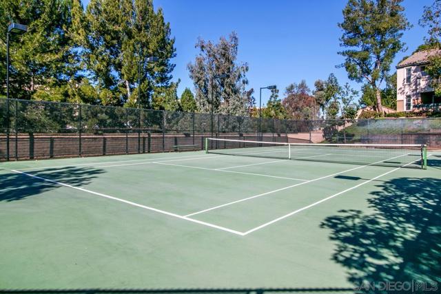 3539 Caminito El Rincon, San Diego CA: https://media.crmls.org/mediaz/d14cd2c9-6a70-42bd-9d48-29aa221dfc5e.jpg