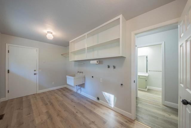 11745 Tam Oshanter Drive, Salinas CA: https://media.crmls.org/mediaz/d14cd43e-4e02-4958-87e8-1ef0a71565e9.jpg