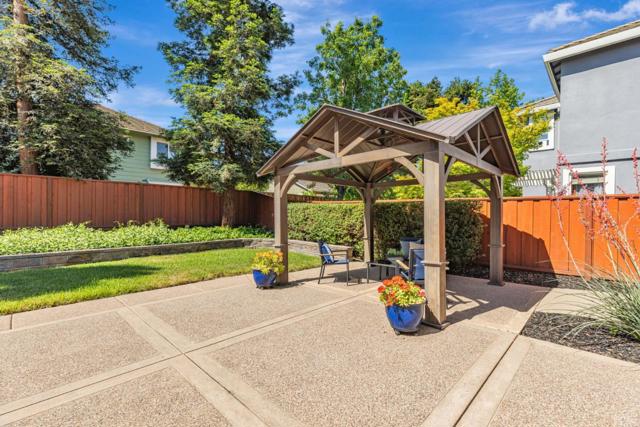 5889 Woodrose Way, Livermore CA: https://media.crmls.org/mediaz/d14db91c-1d24-4a32-a8f3-aee86901ab3b.jpg