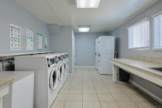 3454 Castle Glen Dr., San Diego CA: https://media.crmls.org/mediaz/d14dfe5f-ee99-4596-abfb-5ef76ed6ce75.jpg
