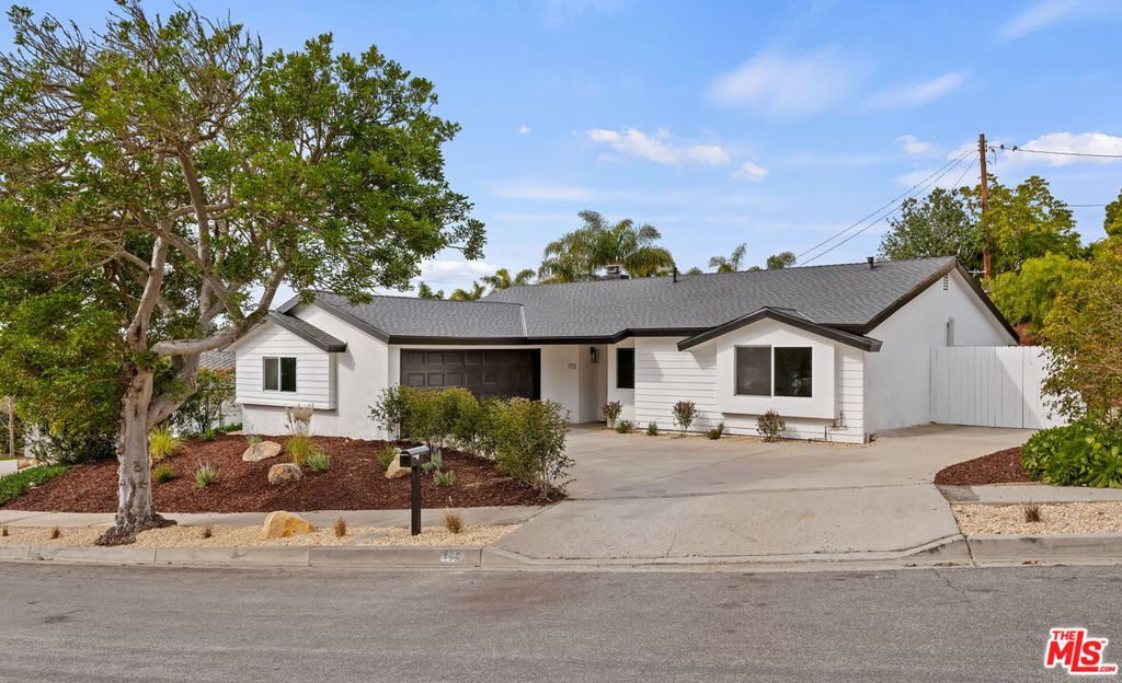 715 Roberto Avenue, Santa Barbara, CA 93109