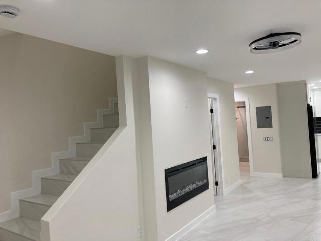 Image 5 of 23 For 4566 Cove Drive B