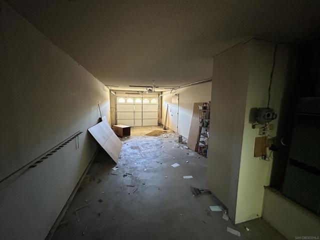 1638 La Tierra Ln, San Marcos CA: https://media.crmls.org/mediaz/d14e7100-0092-43db-90ae-f58dc10c3437.jpg