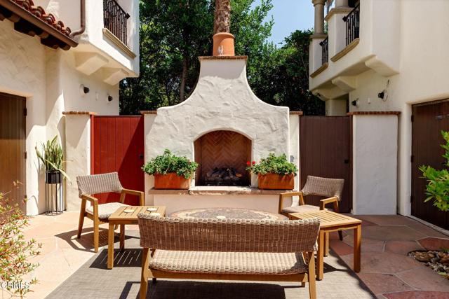 228 W Yanonali Street, Santa Barbara CA: https://media.crmls.org/mediaz/d14e7fae-f910-4135-9ccc-61ab4a27bacc.jpg
