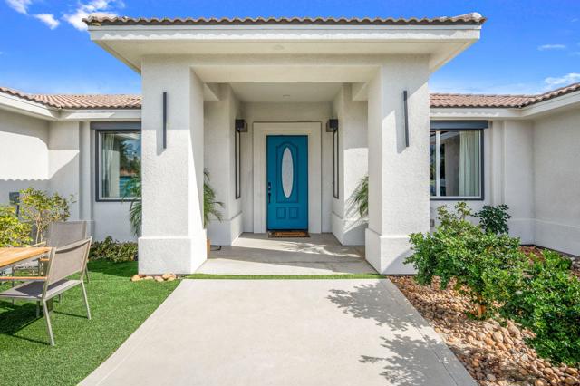2932 N Sunrise Way, Palm Springs CA: https://media.crmls.org/mediaz/d14f3ccf-9abe-49aa-b994-28c5e11e8086.jpg