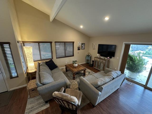 Home for Sale in Lakeside