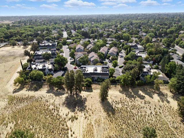 3090 Woods Circle, Davis CA: https://media.crmls.org/mediaz/d1509a41-3fa9-4735-a1b4-6bc960296491.jpg