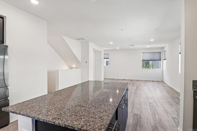 Image 12 of 50 For 5265 Beachfront Cove Street