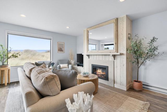 101 Shell Drive, Watsonville CA: https://media.crmls.org/mediaz/d1513cb2-c3ba-4e28-8512-409e5a420850.jpg