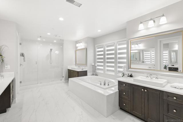 4706 Chase Ct, Carlsbad CA: https://media.crmls.org/mediaz/d1514140-e0f6-4afc-acb6-a186057cf0a2.jpg
