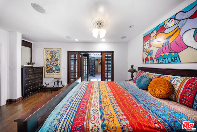 6615 Emmet Terrace, Los Angeles CA: https://media.crmls.org/mediaz/d1524867-2bd9-4fdd-bff9-aa89f2757c20.jpg