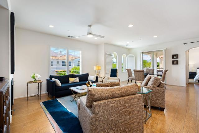 374 Terra Vita, Palm Springs CA: https://media.crmls.org/mediaz/d1525adb-c3ce-4e65-8f77-aa7a7f0632e2.jpg