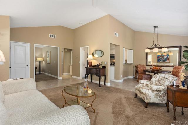 Detail Gallery Image 10 of 30 For 1878 Turnberry, Vista,  CA 92081 - 2 Beds | 2 Baths