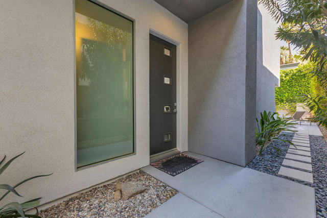 350 Goleta Way, Palm Springs CA: https://media.crmls.org/mediaz/d1529884-21e4-4eb7-b30e-df2fa227997d.jpg