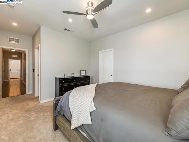 1178 Tropicana Ln, Brentwood CA: https://media.crmls.org/mediaz/d1529a7b-959e-4590-8ab2-b87adc901579.jpg