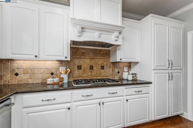 2405 Vintage Lane, Livermore CA: https://media.crmls.org/mediaz/d152cb8b-20b5-4a4c-afcd-cac5b13b9407.jpg