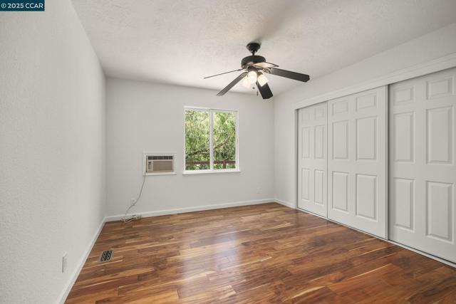 2251 Rancho Del Lago Rd, Martinez CA: https://media.crmls.org/mediaz/d152db0f-6c6b-4e61-9f0a-bf73bc370a74.jpg