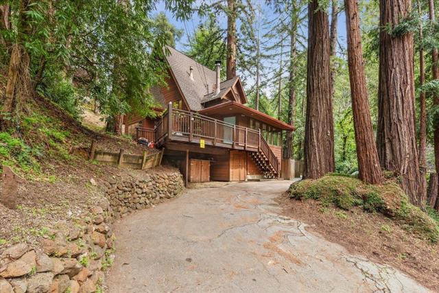 1 Memory Lane, La Honda CA: https://media.crmls.org/mediaz/d1535f58-15fb-4357-829c-c71d65287385.jpg