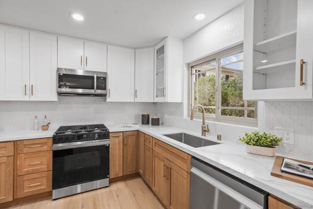 5161 Dorman Dr, San Diego CA: https://media.crmls.org/mediaz/d153ee40-faef-438c-ba86-69b95c5e9903.jpg