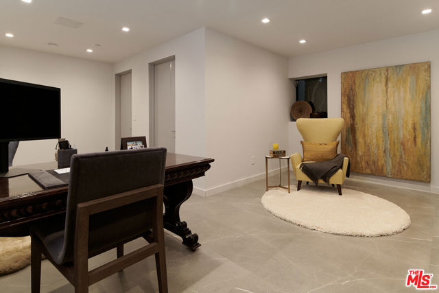 144 N Bowling Green Way, Los Angeles CA: https://media.crmls.org/mediaz/d154b64e-a4dd-47be-8295-a3bab64c2664.jpg