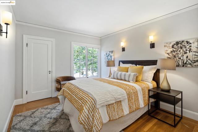 Image 18 of 37 For 1633 Trestle Glen Rd