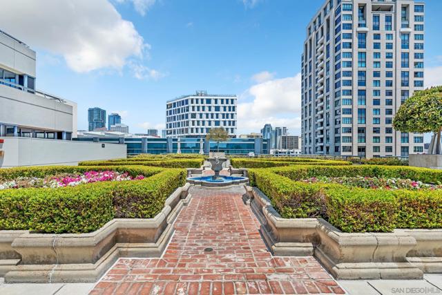 700 Front St, San Diego CA: https://media.crmls.org/mediaz/d15653f5-fd37-4cb0-a1b1-f83ff3f3cb05.jpg
