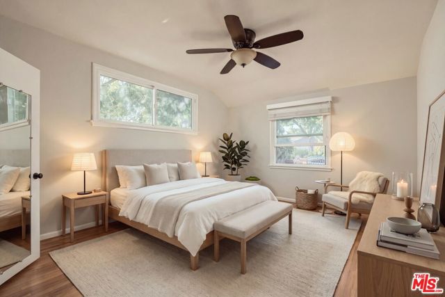 14212 Leadwell Street photo 20