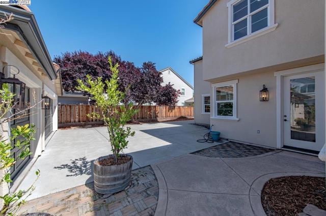 5640 Carnegie Way, Livermore CA: https://media.crmls.org/mediaz/d157a0b3-3dee-46ca-b66b-c6b28277d4bf.jpg