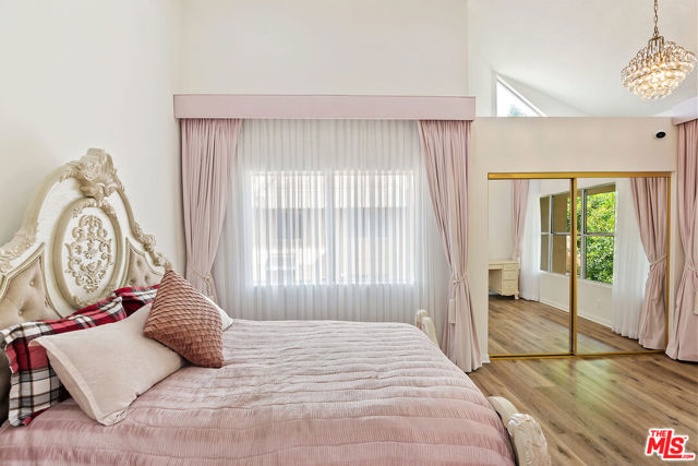 18730 Hatteras Street, Tarzana CA: https://media.crmls.org/mediaz/d157ad69-acd8-494d-8cff-09046a7bb2ec.jpg