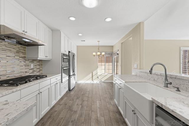 12071 Caminito Corriente, San Diego CA: https://media.crmls.org/mediaz/d1584eed-1481-4459-95de-72ea80cc01b6.jpg