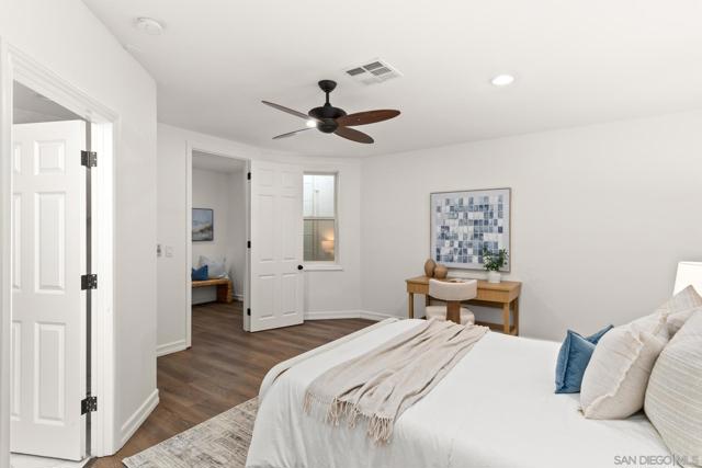 261 G Ave, Coronado CA: https://media.crmls.org/mediaz/d158cfa3-fd49-46bf-838b-3f1029a1ca88.jpg