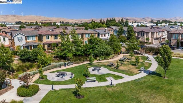 218 Stratus Cmn, Livermore CA: https://media.crmls.org/mediaz/d158e8b4-b49b-46cc-8324-199368193f7b.jpg