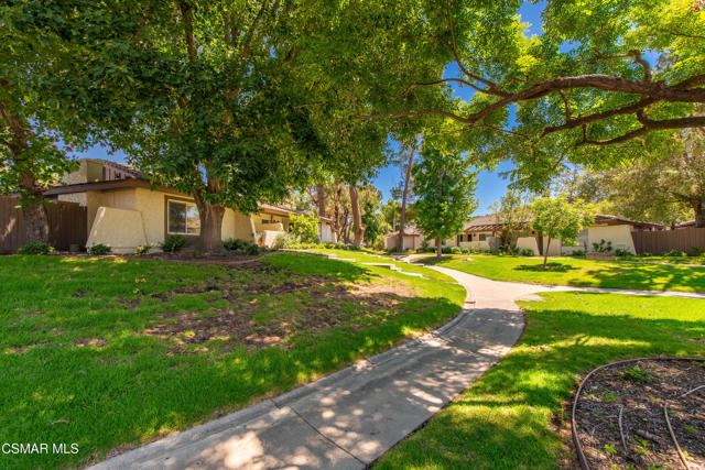 1122 Canterford Circle, Westlake Village CA: https://media.crmls.org/mediaz/d15a1682-1beb-4d65-b840-fcdea9c78080.jpg