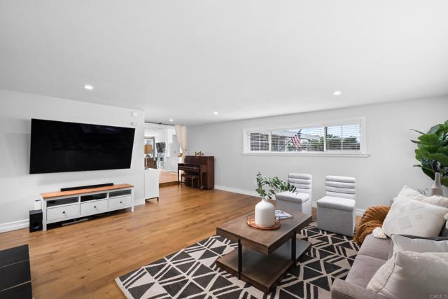 Detail Gallery Image 21 of 39 For 9341 Fermi Ave, San Diego,  CA 92123 - 3 Beds | 2 Baths