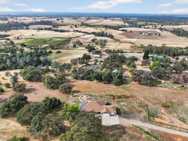 35 Blazeford Gulch, Oroville CA: https://media.crmls.org/mediaz/d15d3cb2-e818-47b4-87b6-641fd9319cf5.jpg