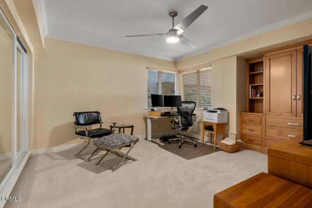 5109 Redwillow Lane, La Canada Flintridge CA: https://media.crmls.org/mediaz/d15d5636-9324-4b80-a47a-6547f6b5cec8.jpg