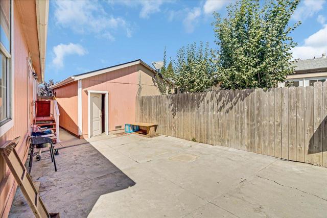 704 Garner Avenue, Salinas CA: https://media.crmls.org/mediaz/d15d7101-d44f-4c0d-84e0-c20c147d4319.jpg