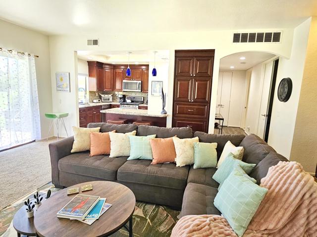 28700 Taos Court, Cathedral City CA: https://media.crmls.org/mediaz/d15fb429-f8bc-4c80-abe9-f7d20c8116c2.jpg