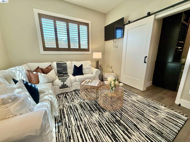 1500 Arroyo Rd, Livermore CA: https://media.crmls.org/mediaz/d16076ce-2d5f-484c-8d1c-60763411dad4.jpg