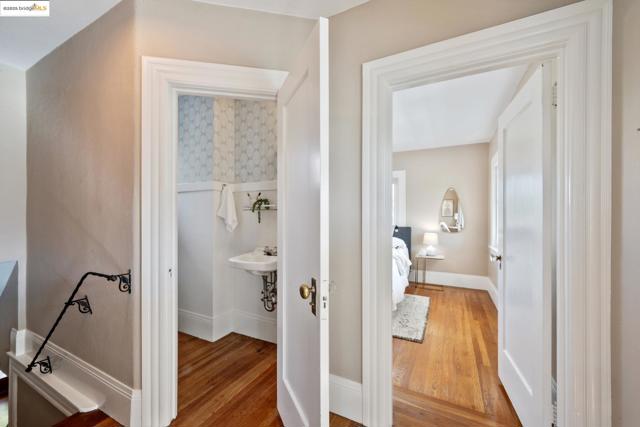 919 Mckinley Ave, Oakland CA: https://media.crmls.org/mediaz/d1609a6a-2e81-4c94-a268-3ae38a990746.jpg